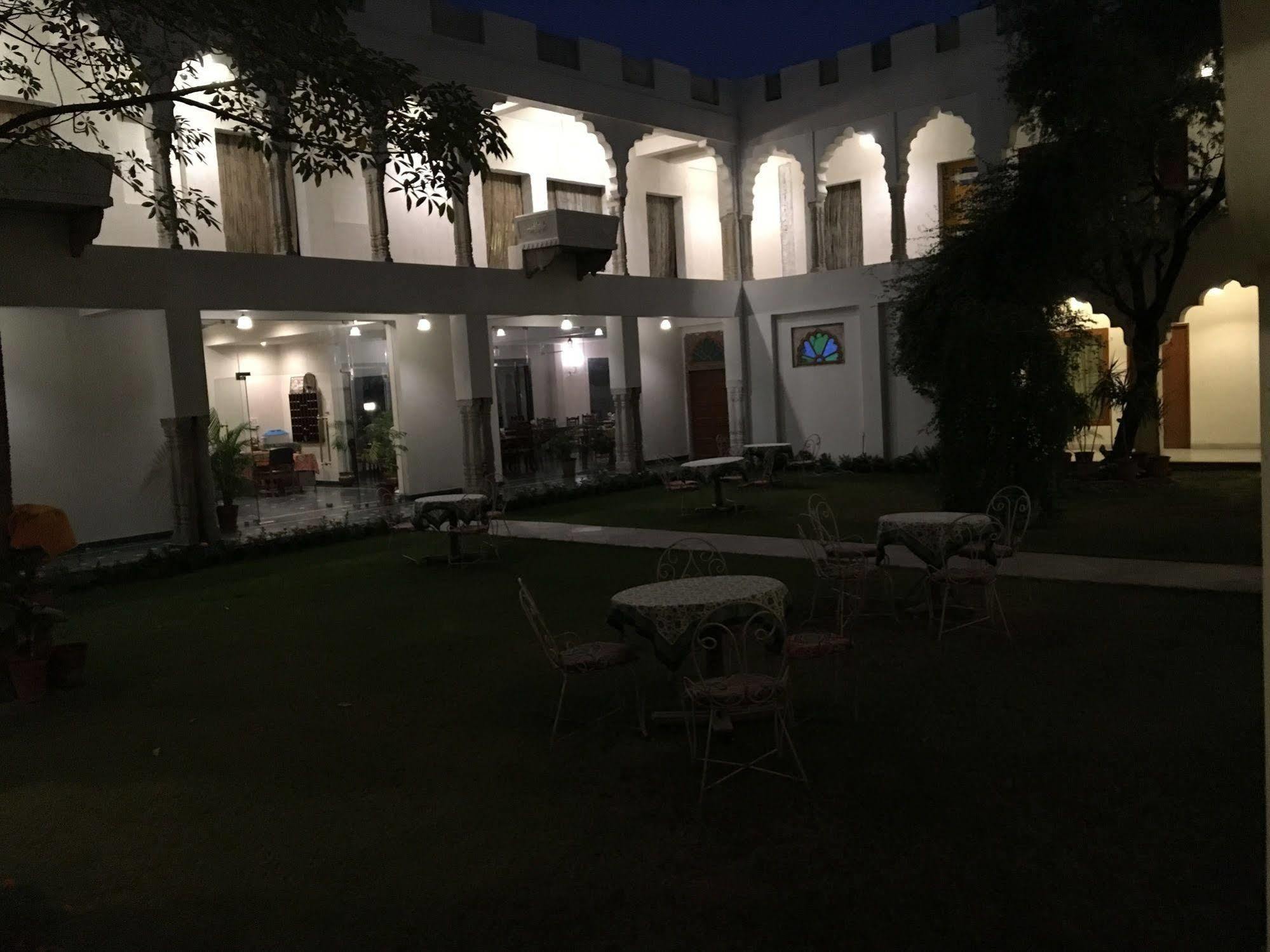 Hotel Rajasthan Palace Jaipur Exterior photo